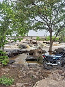 Tanda Fall Road