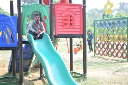 Huda Park Road