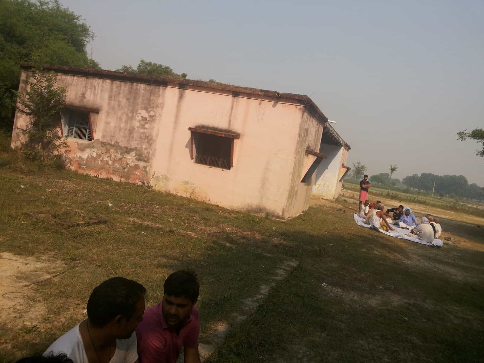 Meerganj Jarauna Station Road