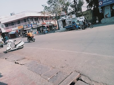 Kaiser Ganj Road