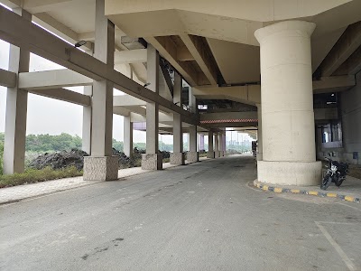 Sector 83 Metro Station Road