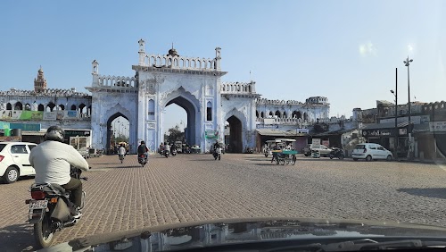 Husainabad Trust Road