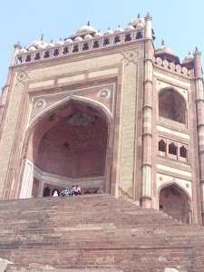 Buland Darwaza Road