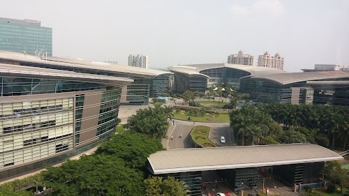 Eon Free Zone Road