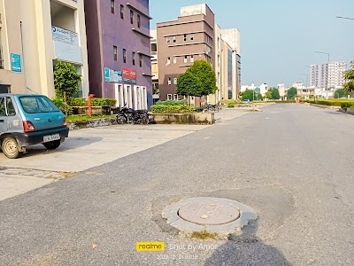 Shopping Square Road