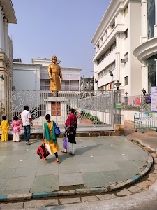 Vivekananda Road