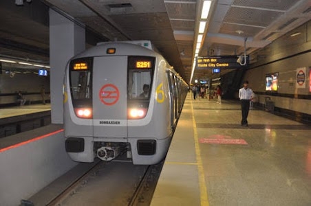 Metro Station Road