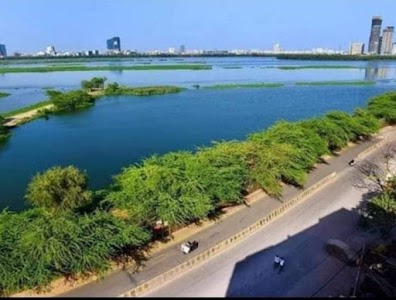 Kalindi Kunj Road