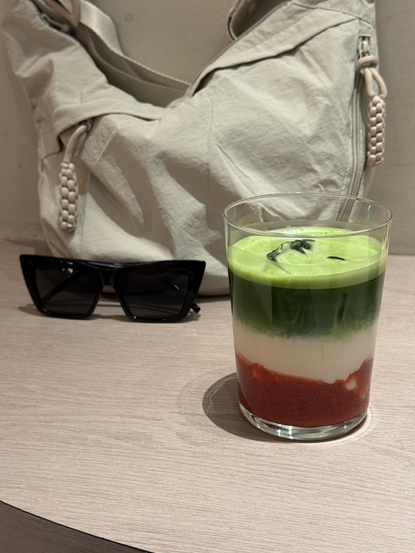Post media