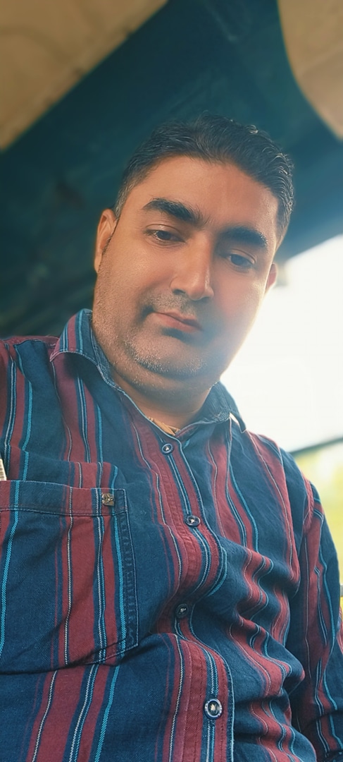 Post media