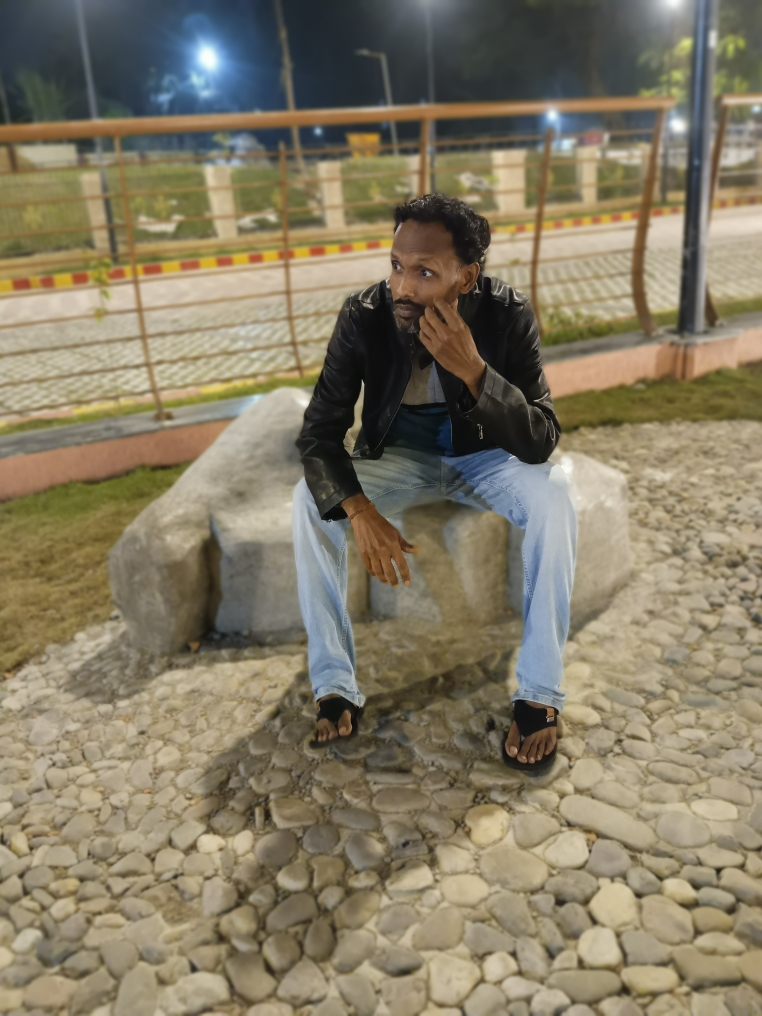 Post media