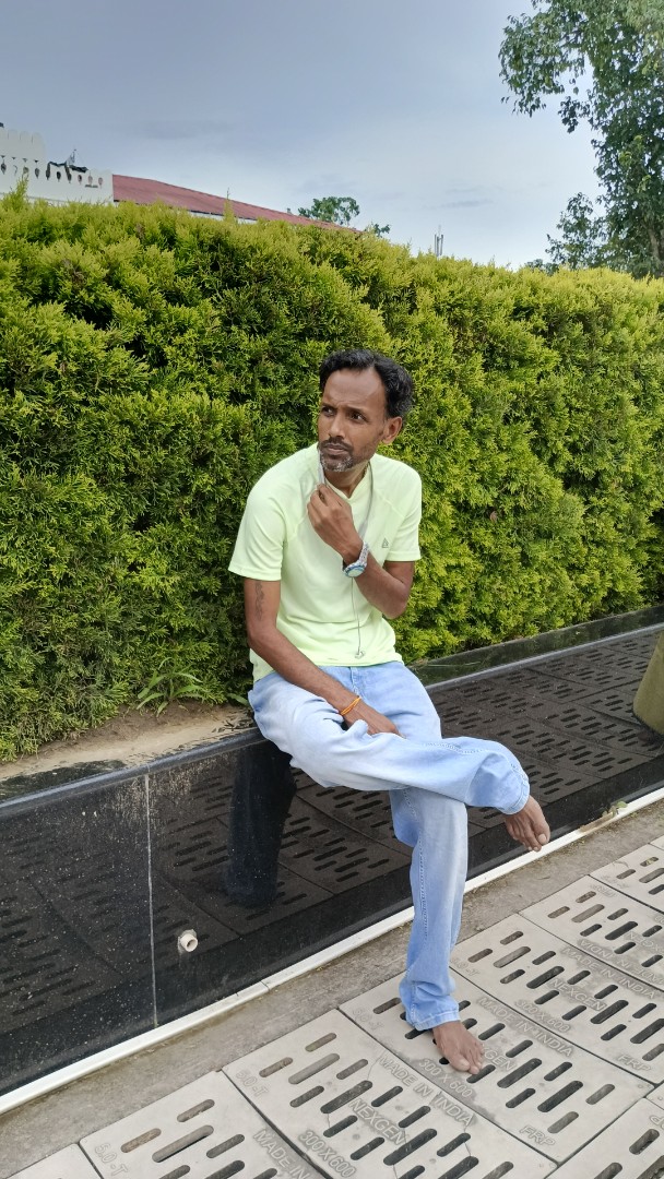 Post media