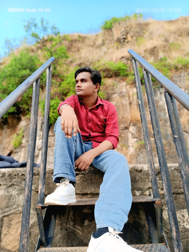 Post media