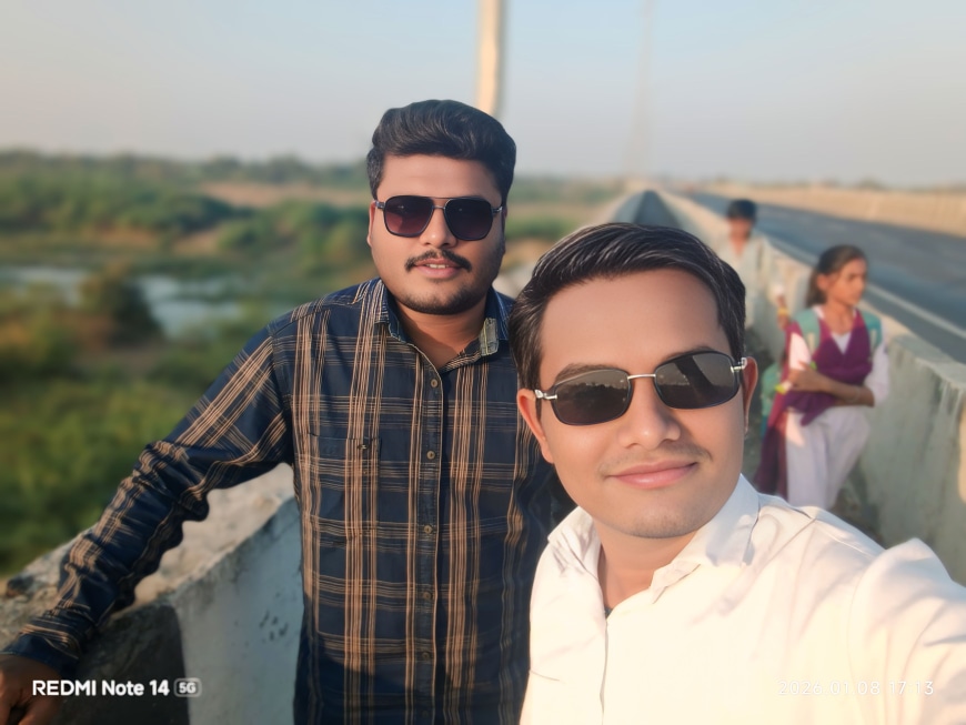 Post media
