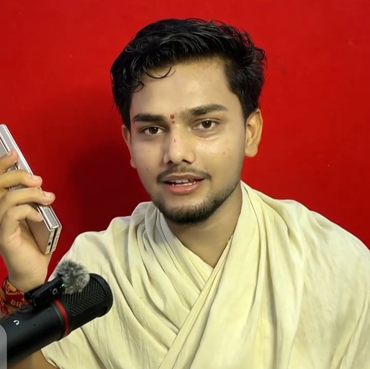 Post media
